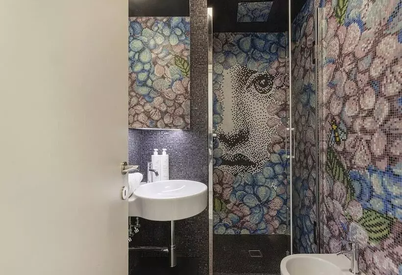 Luxury Central Design Apartment