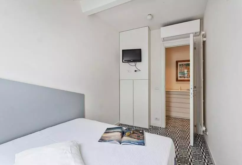 Luxury Central Design Apartment