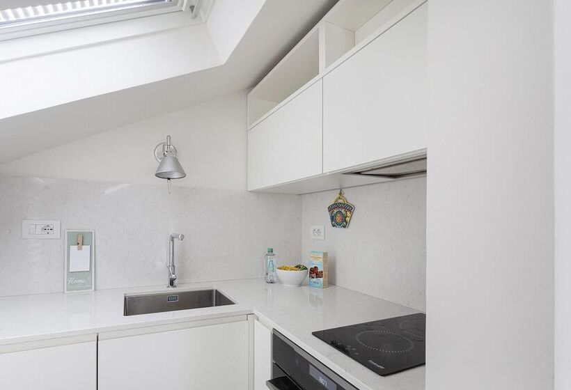 Luxury Central Design Apartment