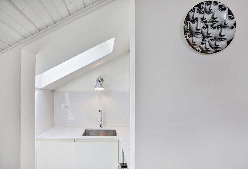 Luxury Central Design Apartment