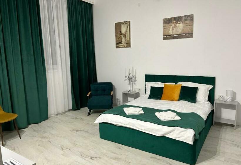 ペンション White House