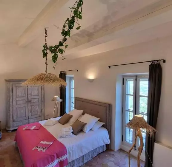 Maison Au Centre Du Village De Gordes Avec Vue Incroyable