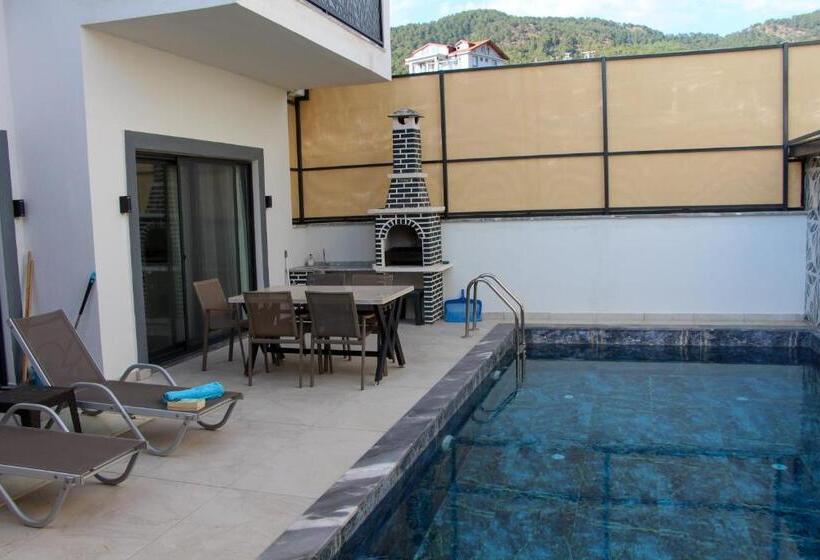 Ultra Lüx Vi̇lla Viranlar