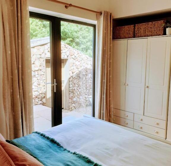 Finest Retreats   Blackbarn Wood