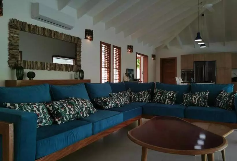 Flor De Coco, Villa Neuve, 5 Chambres, 5 Salles De Bains Et Grande Piscine à 250 Mètres De La Plage