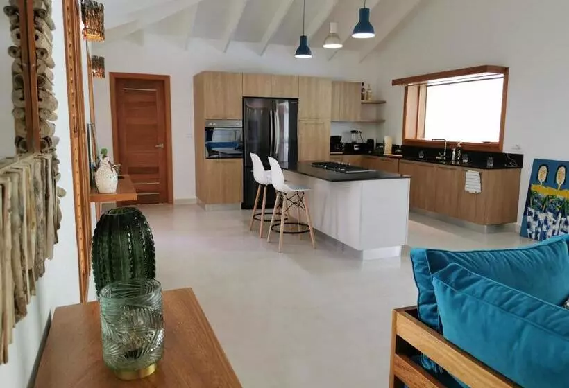 Flor De Coco, Villa Neuve, 5 Chambres, 5 Salles De Bains Et Grande Piscine à 250 Mètres De La Plage