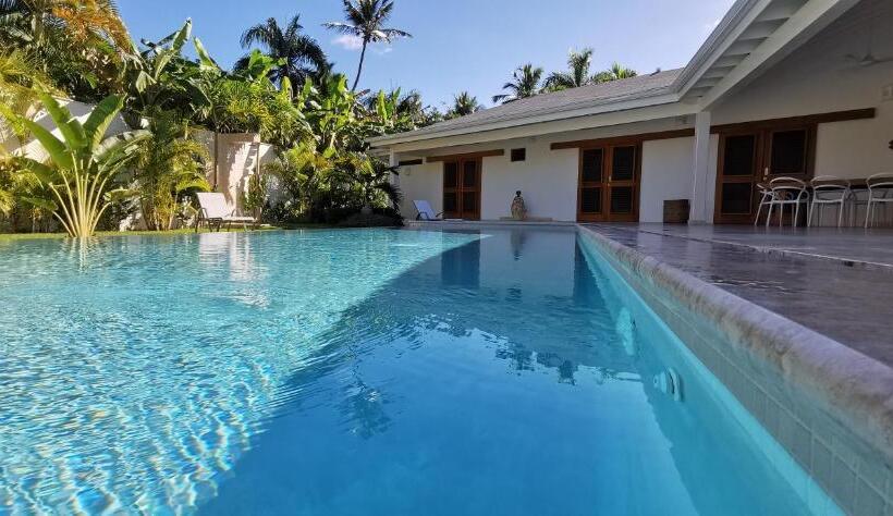 Flor De Coco, Villa Neuve, 5 Chambres, 5 Salles De Bains Et Grande Piscine à 250 Mètres De La Plage