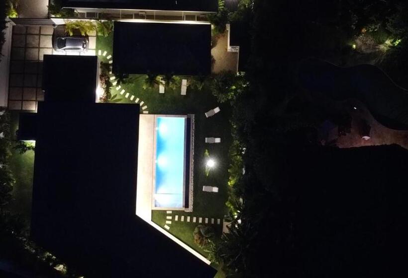 Flor De Coco, Villa Neuve, 5 Chambres, 5 Salles De Bains Et Grande Piscine à 250 Mètres De La Plage