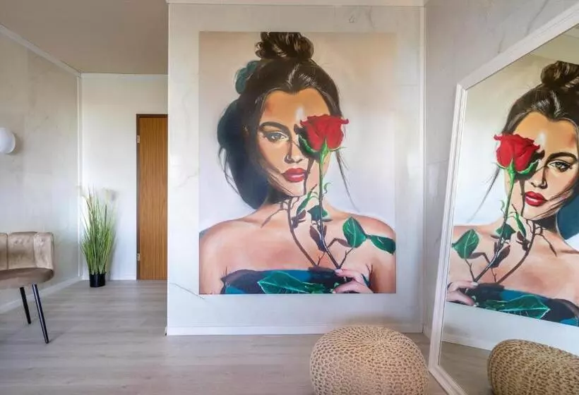 Gelsendesign Iii   Netflix I Balkon I Zentral