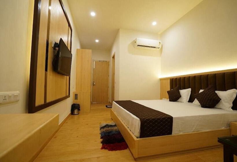 فندق Ashirwad International