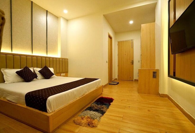 فندق Ashirwad International