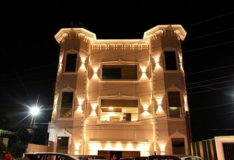 فندق Ashirwad International