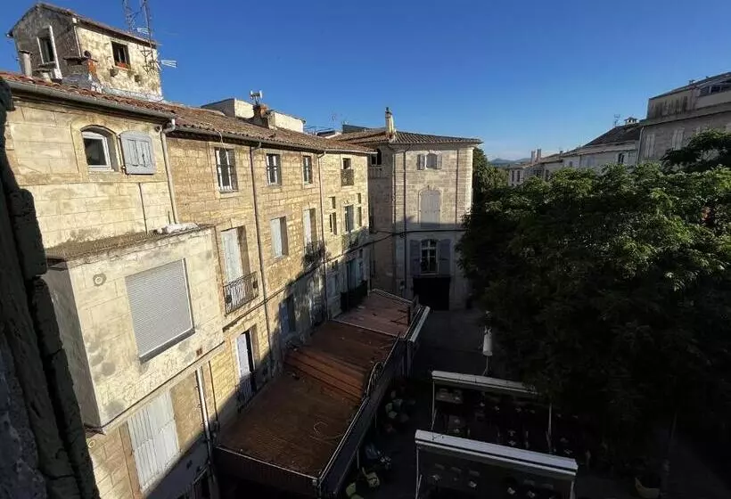 Light And Airy Apartment In The Heart Of Pézenas