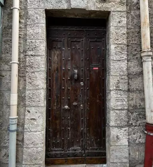 Light And Airy Apartment In The Heart Of Pézenas