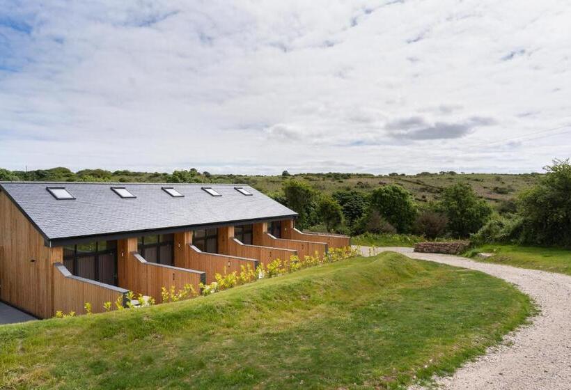 Romano Estate, The Courtyard