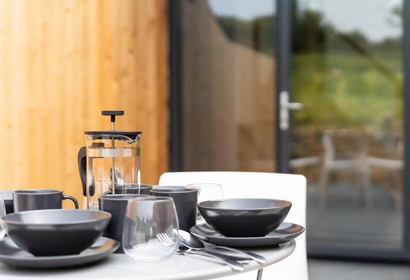 Romano Estate, The Courtyard