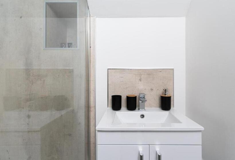 Romano Estate, The Courtyard