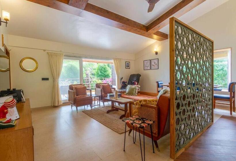 Stayvista S Beyond The Blue Door Valley View Villa With Outdoor Jacuzzi & Massage Chair