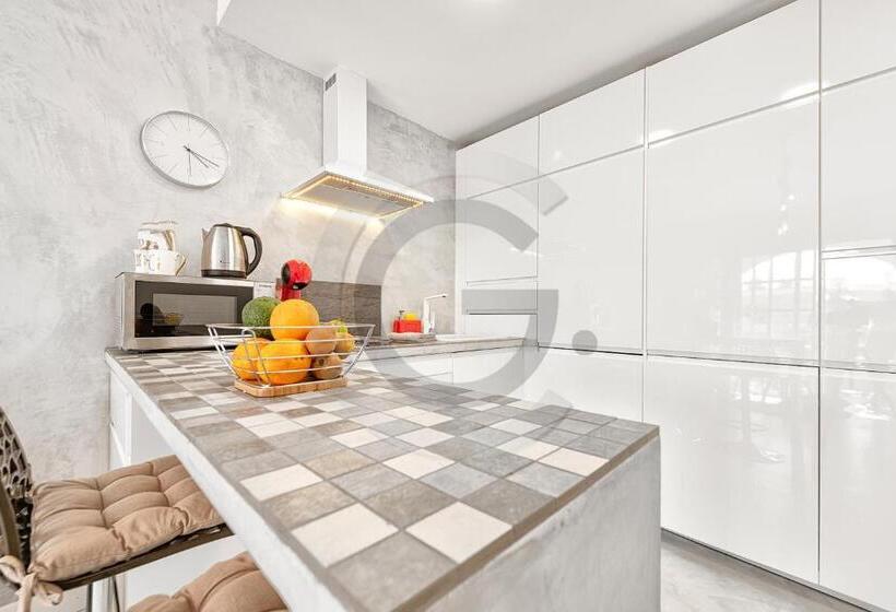 Tisalaya Bright Apartment