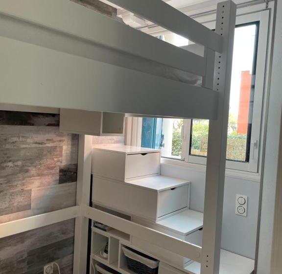 3 Pieces Avec Terrasse Entre Plage Et Centre Ville