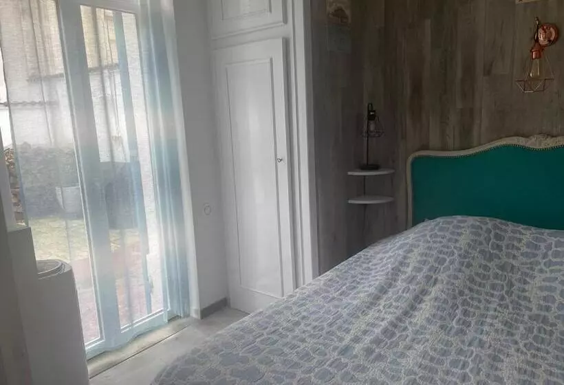 3 Pieces Avec Terrasse Entre Plage Et Centre Ville