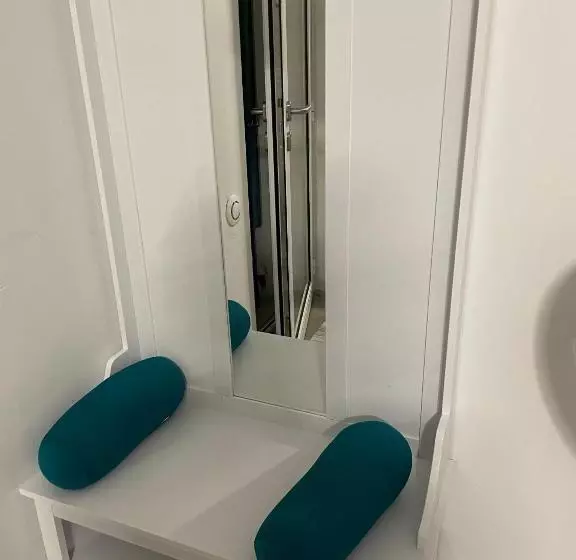 3 Pieces Avec Terrasse Entre Plage Et Centre Ville