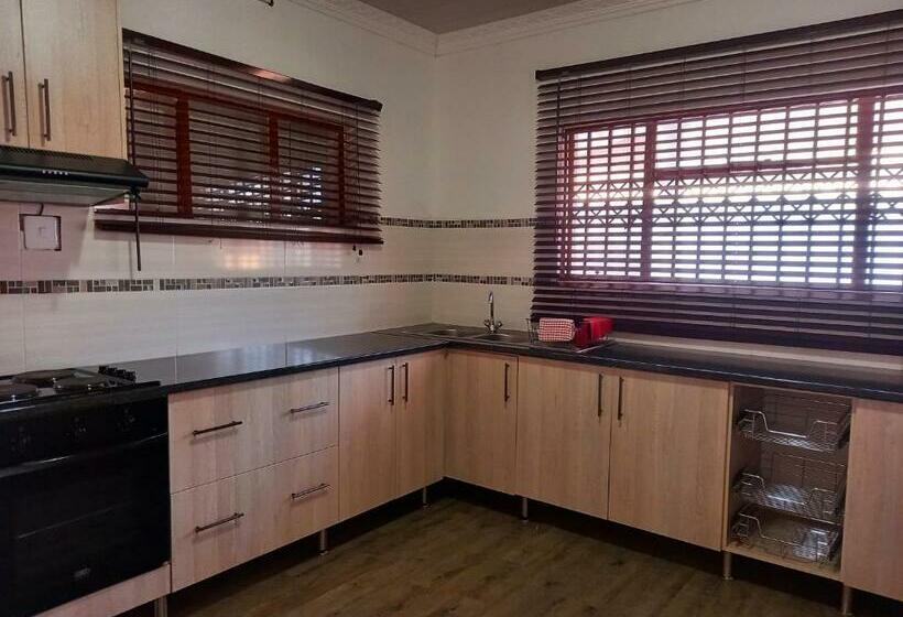 مبيت وإفطار G Guest House