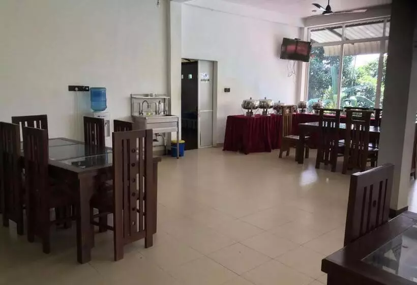 Hotelli Discovery Resort