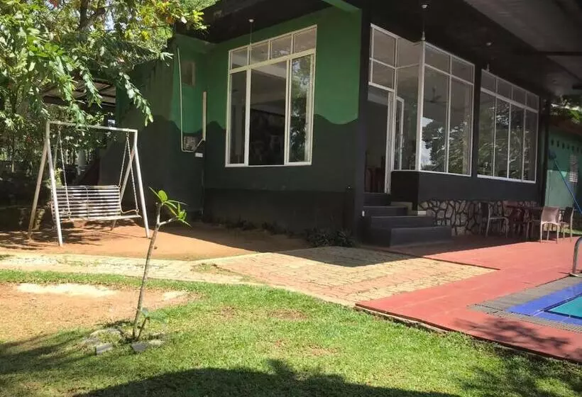 Hotelli Discovery Resort