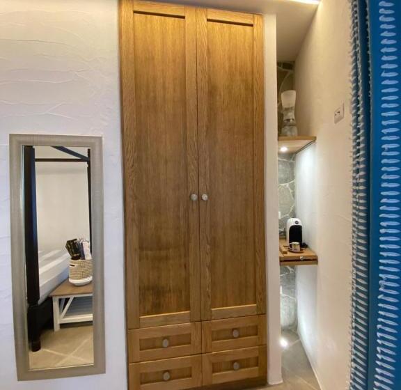 پانسیون Villa Zinnibiri