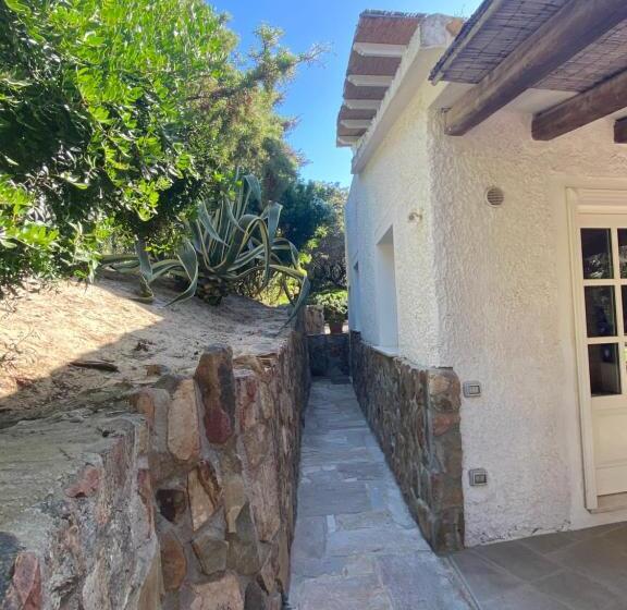 پانسیون Villa Zinnibiri