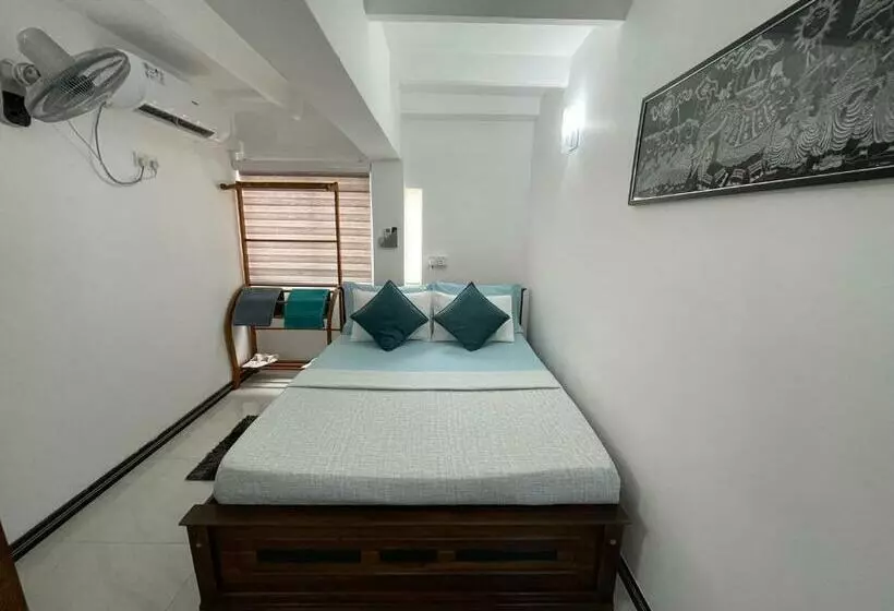 Sebastian Transit Katunayake