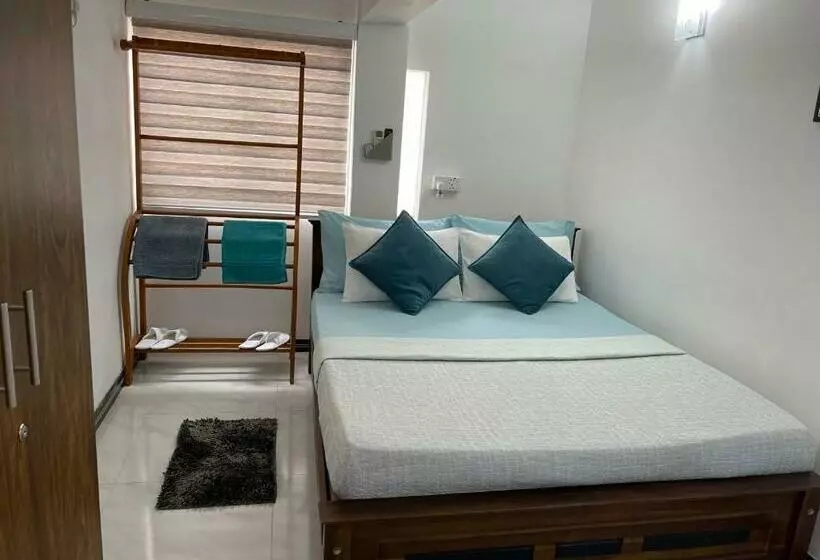 Sebastian Transit Katunayake