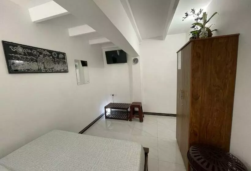 Sebastian Transit Katunayake