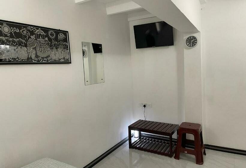 Sebastian Transit Katunayake