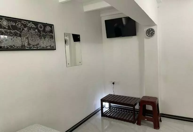 Sebastian Transit Katunayake