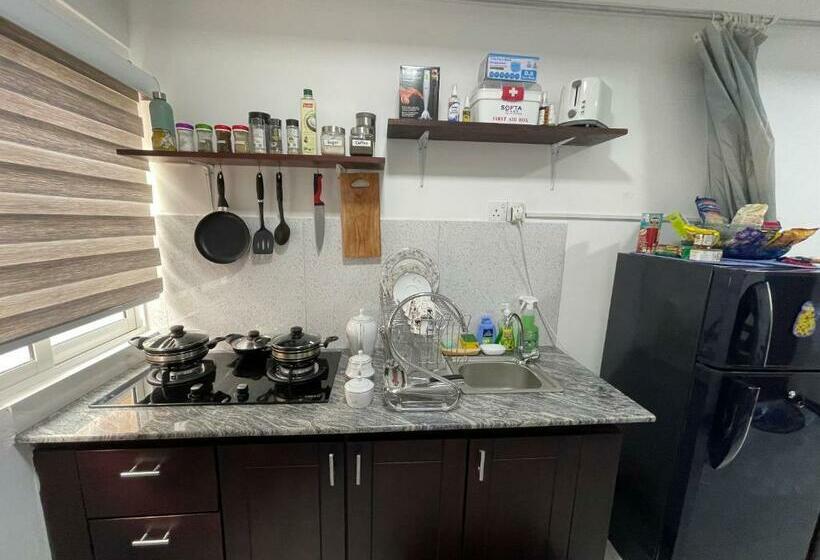 Sebastian Transit Katunayake