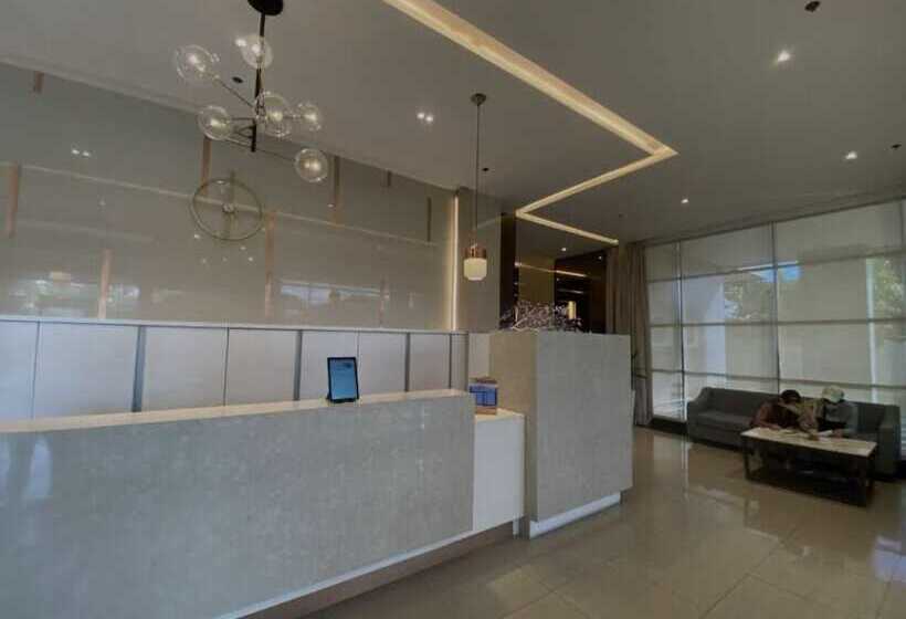 Steff S Condo 815 At Centrio Tower Deluxe Unit