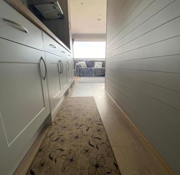 The Beehive Stunning Views Hot Tub Romantic