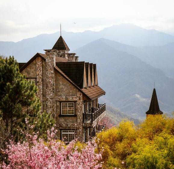 تختخواب و صبحانه Eos Resort