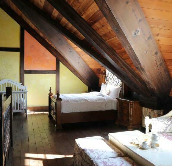 تختخواب و صبحانه Eos Resort