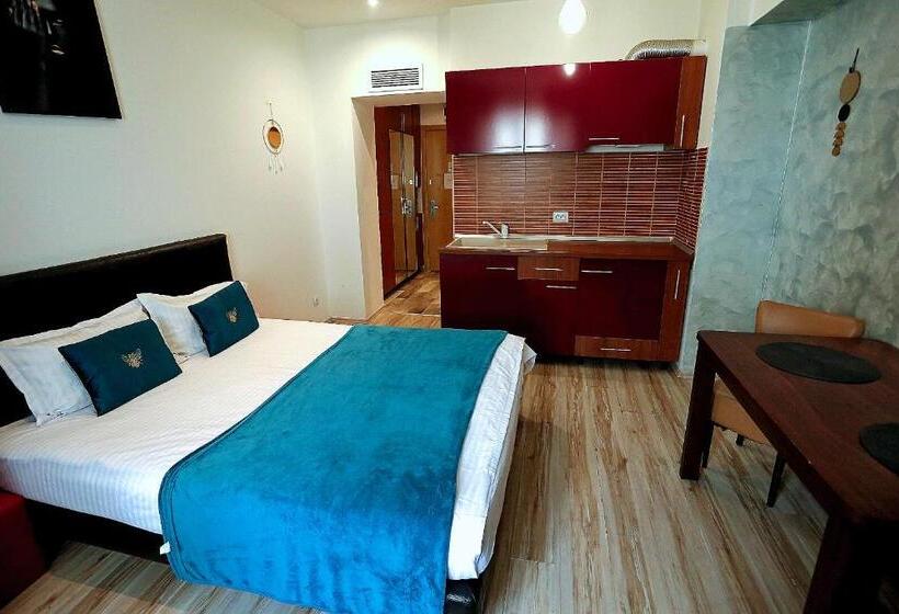 Cataleya Suites Apart