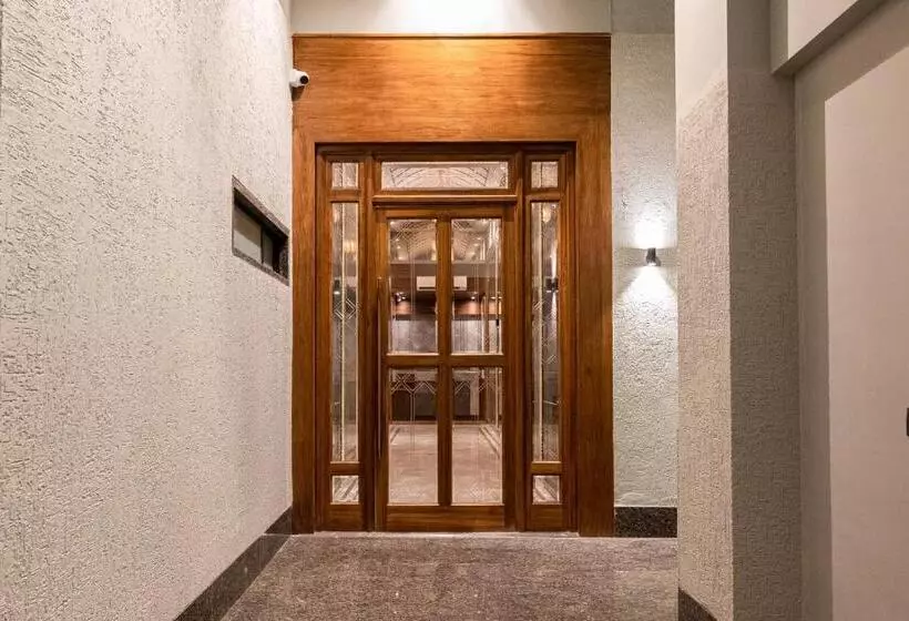 Hotelli Suvidha Suites