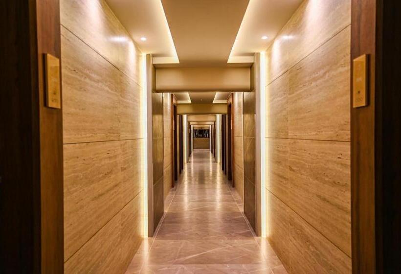 Hotel Suvidha Suites