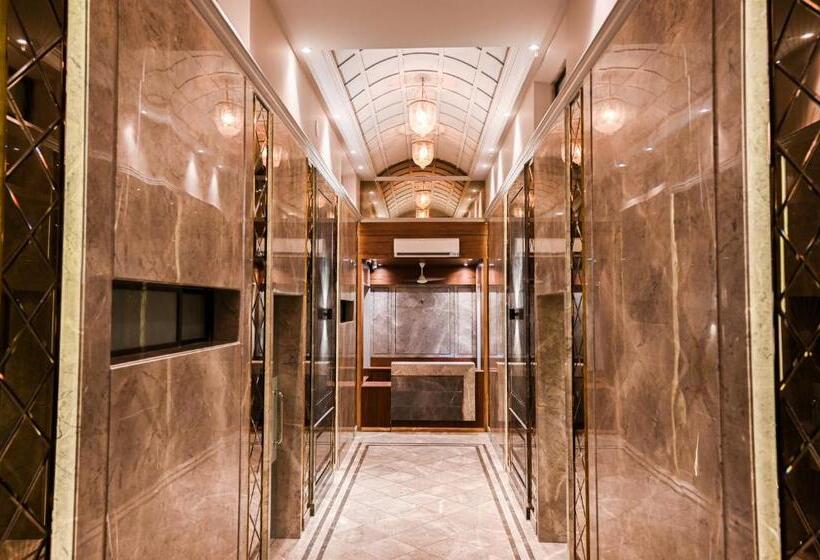 Hotel Suvidha Suites