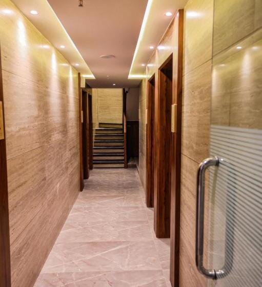 Hotel Suvidha Suites