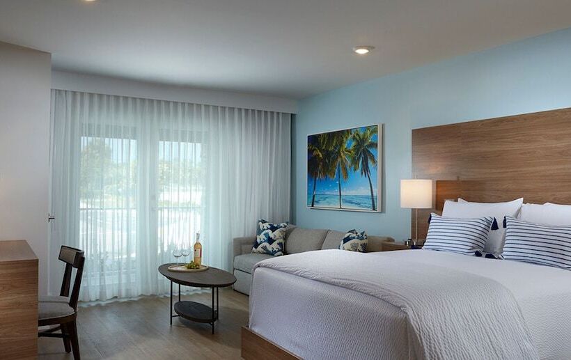 Отель The Pointe