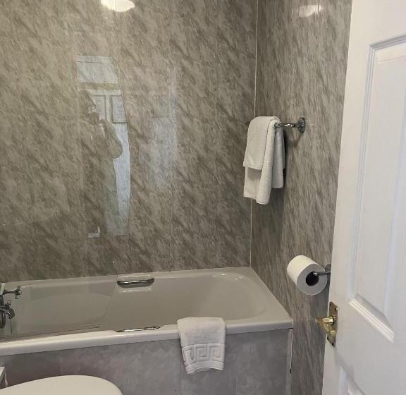 The Tontine Hotel & Bar