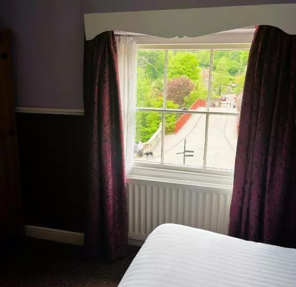 The Tontine Hotel & Bar