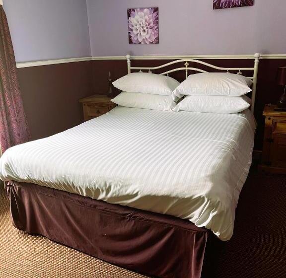 The Tontine Hotel & Bar